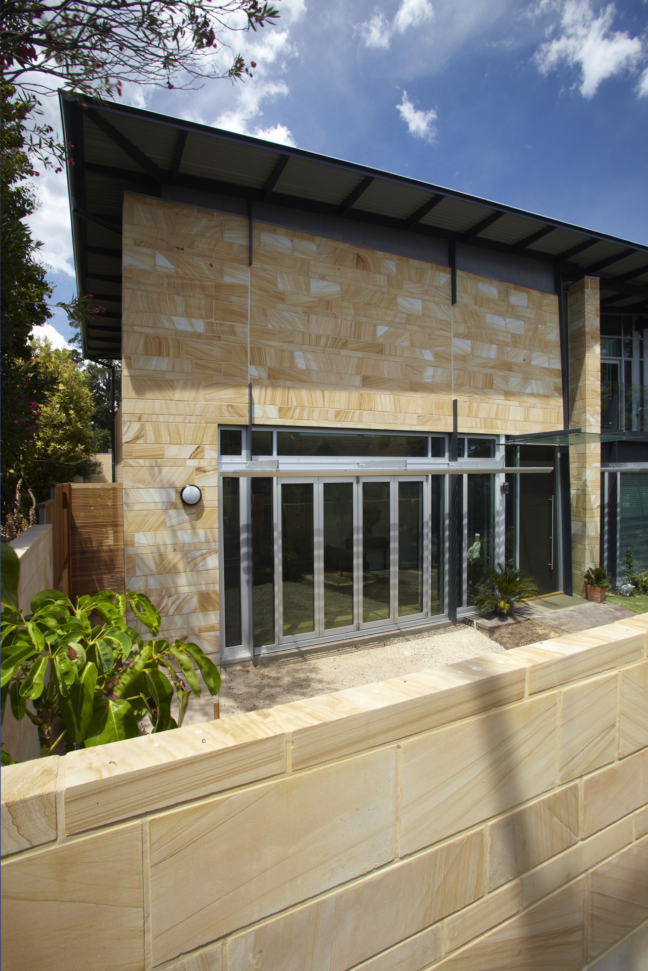 Gallery of Glen Osmond House / Swanbury Penglase 6