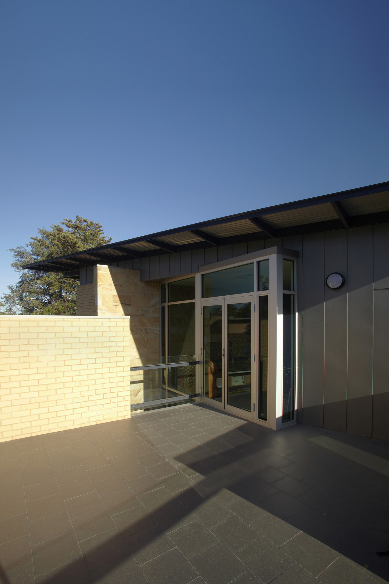 Gallery of Glen Osmond House / Swanbury Penglase 8