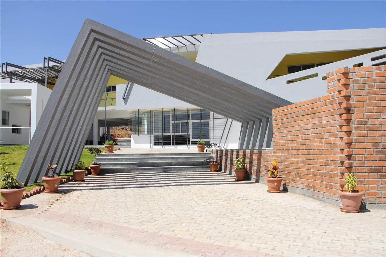 Gallery of The Summit / Studio Decode 30