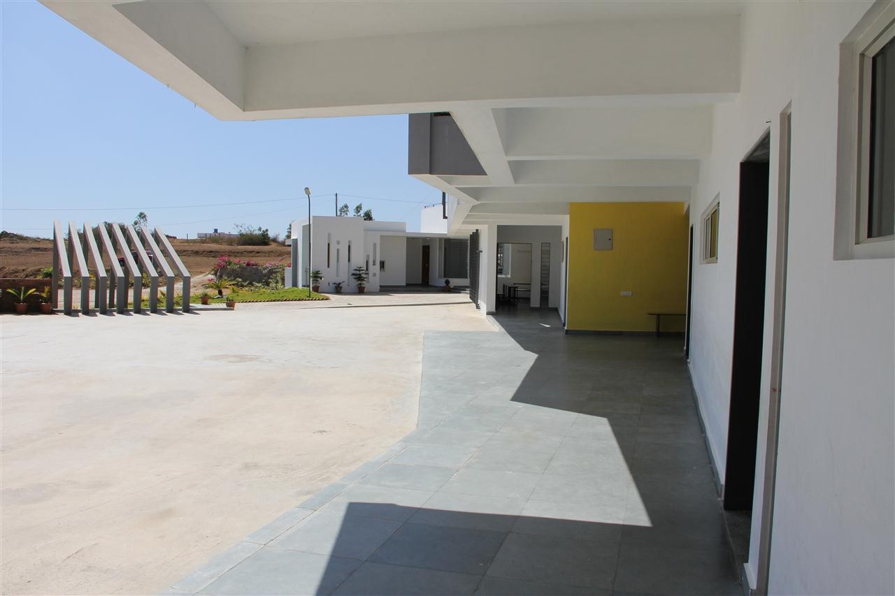 Gallery of The Summit / Studio Decode 27