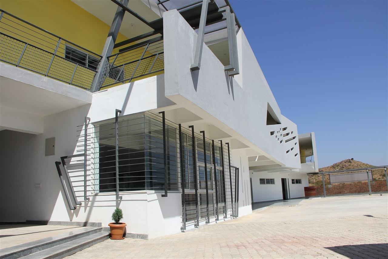 Gallery of The Summit / Studio Decode 25