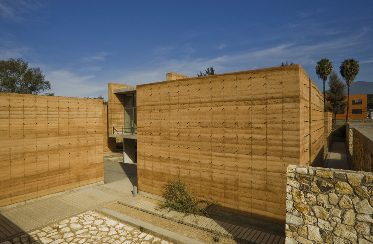 Gallery of The School of Visual Arts of Oaxaca / Taller de Arquitectura