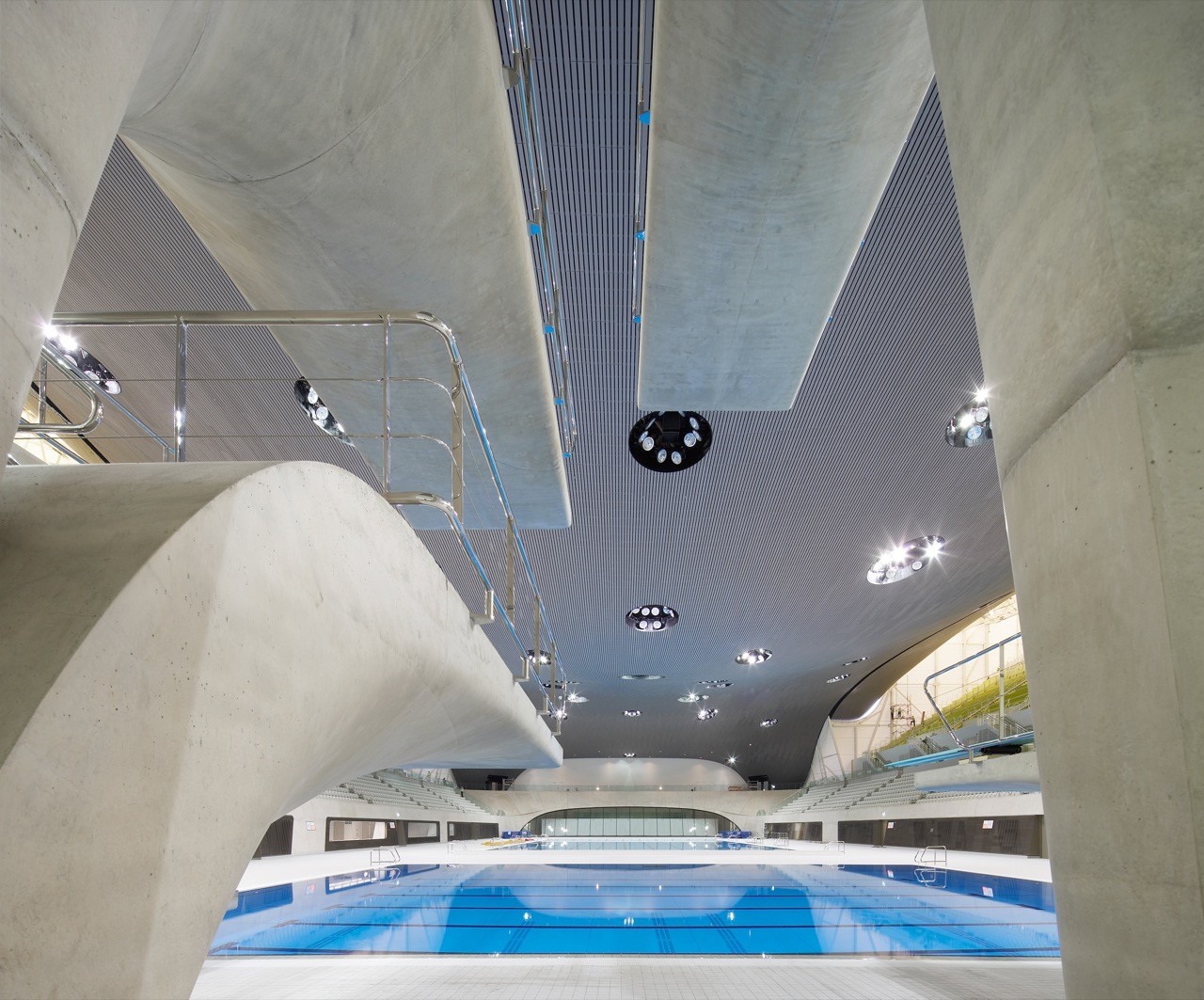 Galería de Centro Acuático Olímpico de Londres / Zaha Hadid Architects - 2
