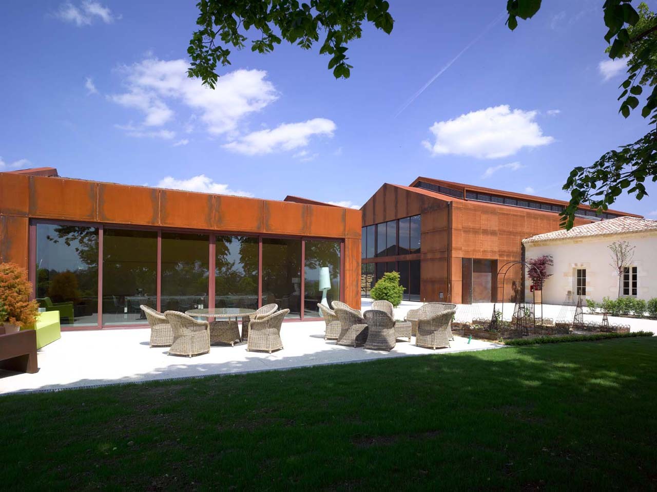 Gallery of Chateau Barde-Haut Winery / Nadau Architecture - 37