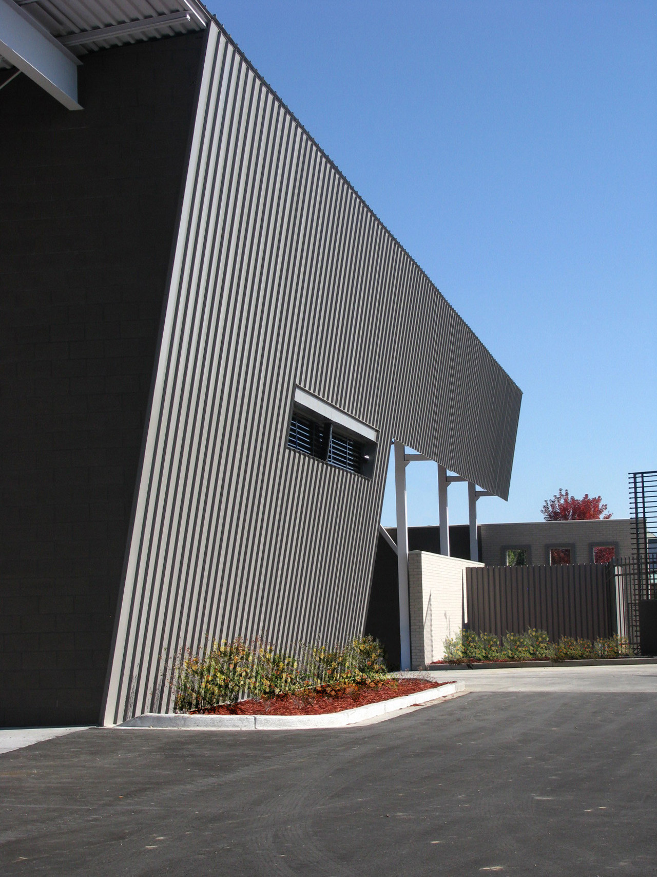 Gallery of Windsor Police Department / Roth Sheppard Architects - 5