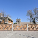 Serrano Public School / Estudio Arzubialde - Brick