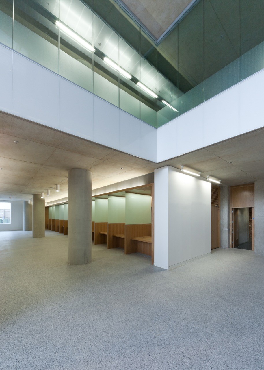 Gallery of Dundee House / Reiach and Hall Architects 18