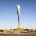 Bicentennial Torch / José Pareja + Jesús Hernández - Monuments