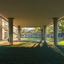 Landscape Design for Brockman Hall for Physics at Rice University / The Office of James Burnett - Educational Architecture, Garden, Facade, Column
