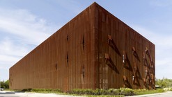 Raif Dinçkök Yalova Cultural Center / EAA - Emre Arolat Architecture