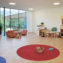 Kinderkrippe Kindergarten / Kreiner architektur - Table, Chair, Windows