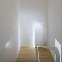 House in Sobral da Lagoa / Ricardo Bak Gordon - Stairs, Door, Handrail
