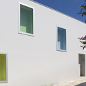 House in Sobral da Lagoa / Ricardo Bak Gordon - Facade