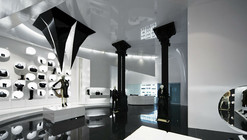 Capsula Multibrand Store / GöSKE PROJECT