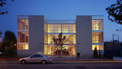 See Through Townhouses / Suzane Reatig Architecture