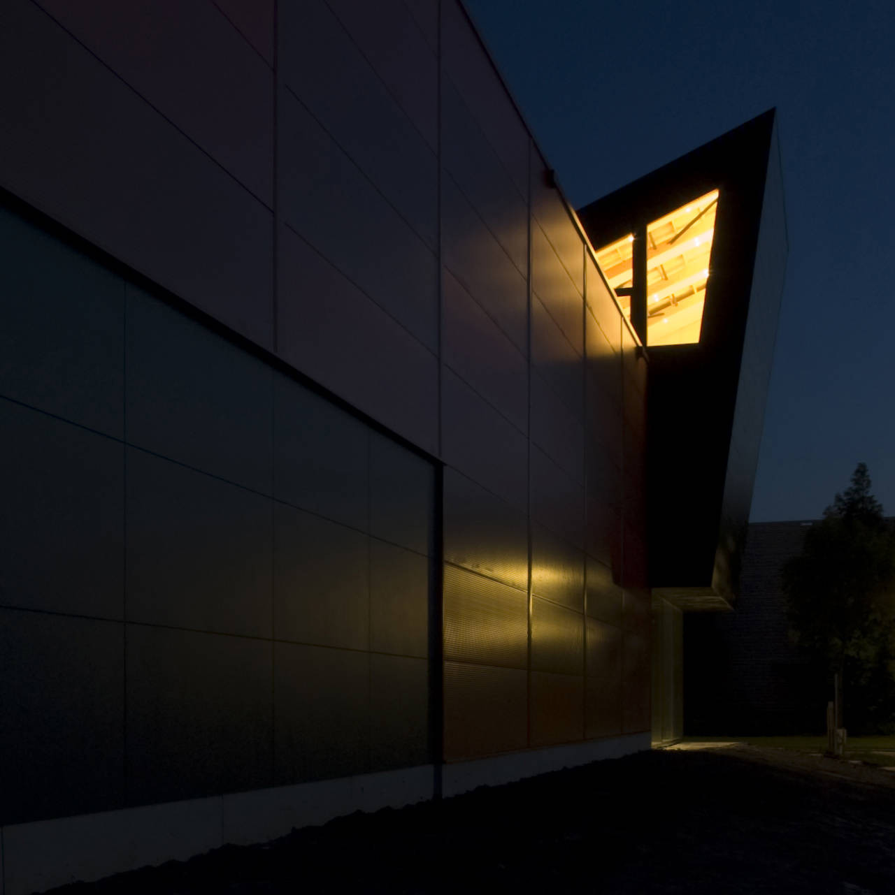 Gallery of Electric Boat House in The Netherlands / Sebastiaan Jansen