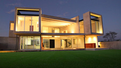 FI House / Punto Arquitectónico