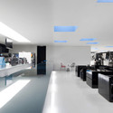 Colorfoto大商店 / João Tiago Aguiar, Arquitectos - 商店