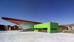 “Los Almendros” 社区中心 / Ferrer Arquitectos