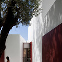 House of Agostos / Pedro Domingos Arquitectos - Houses, Facade