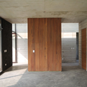 CASA oZs0 / Martin Dulanto - Houses, Door, Facade, Beam, Column