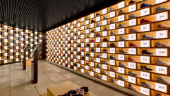 Sneakerology / Facet Studio