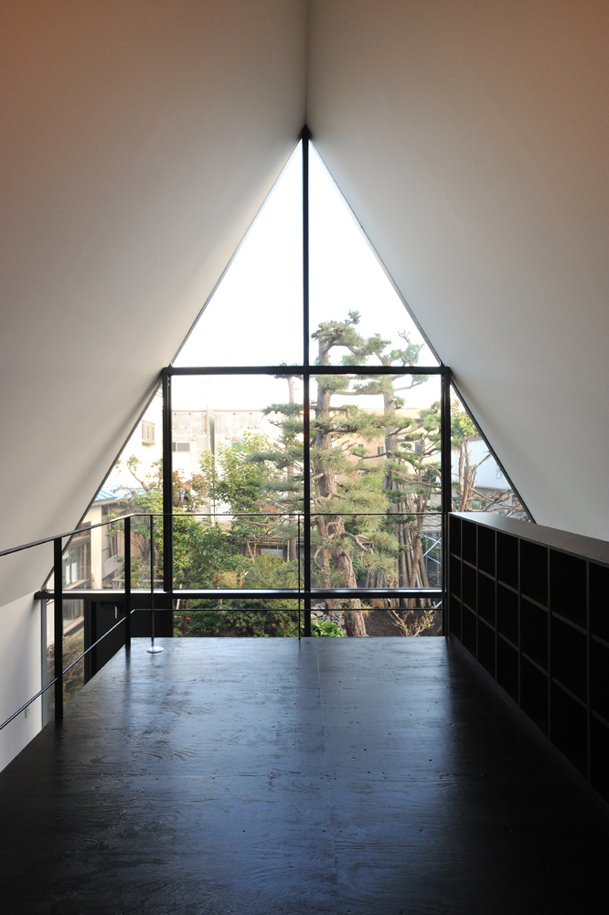 Gallery of ASH House / I.R.A. 9