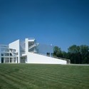 AD Classics: The Atheneum / Richard Meier & Partners - Image 2 of 9