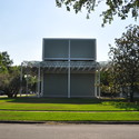AD Classics: Menil Collection / Renzo Piano - Facade