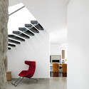 Balcony Over Bronte  / Luigi Rosselli Architects - Casas, Escaleras, Sillas