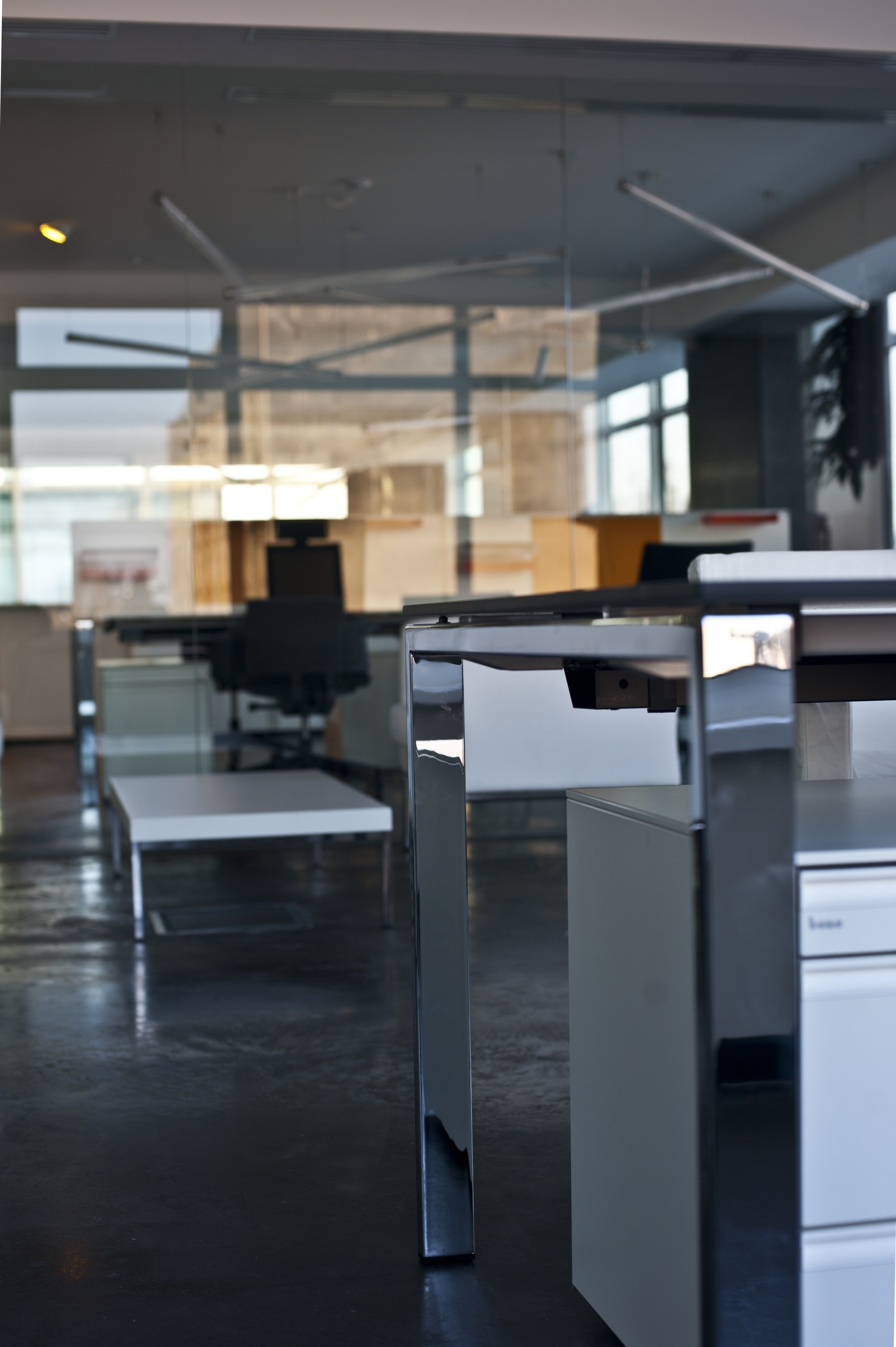 Office of Technology Company / TSEH Architectural Group - Kitchen, Facade, Beam, Table, Chair