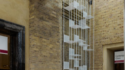 安装模仿椅 / Nendo