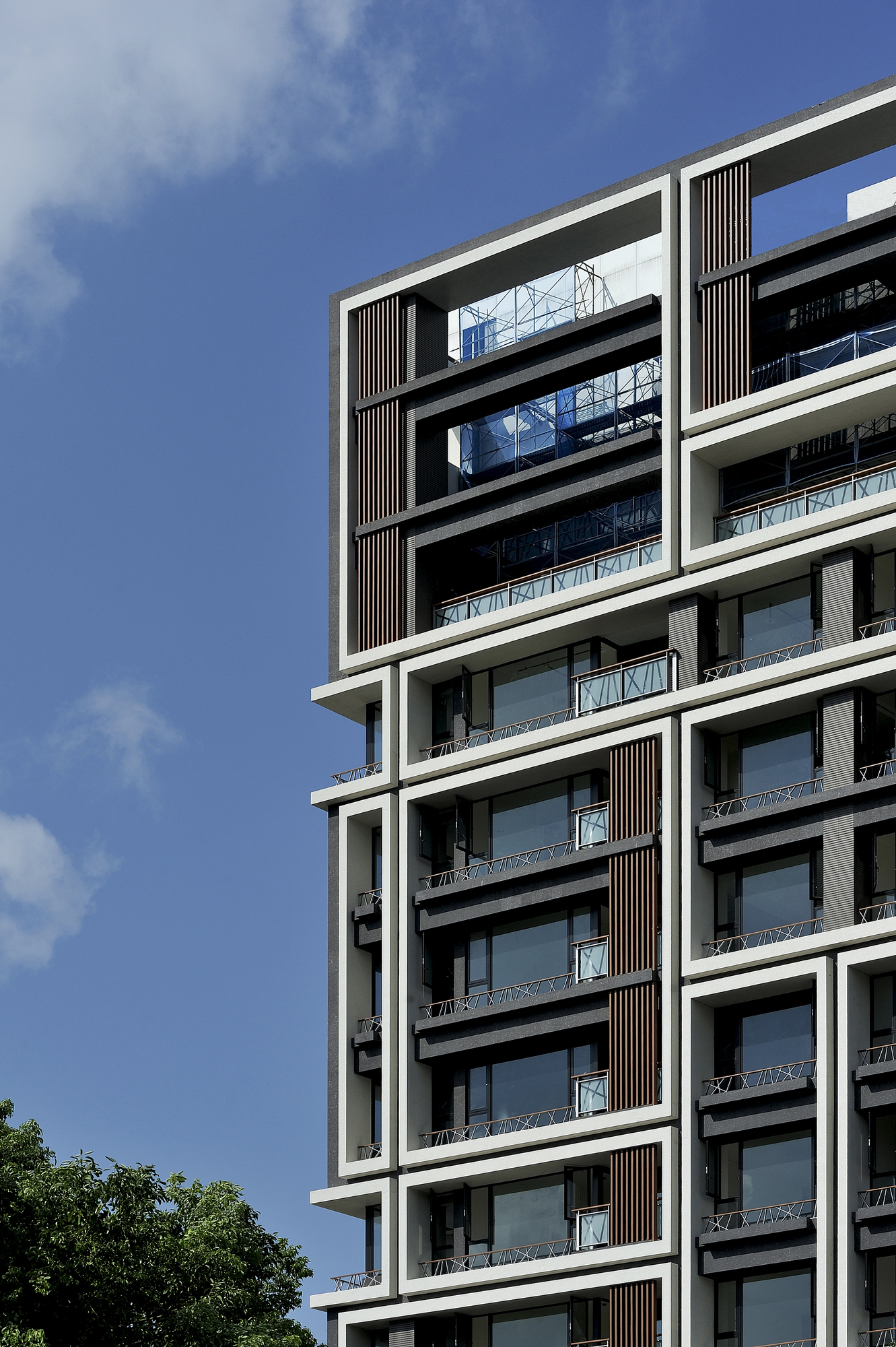 Gallery of Housing in Taipei / Chin Architects 19