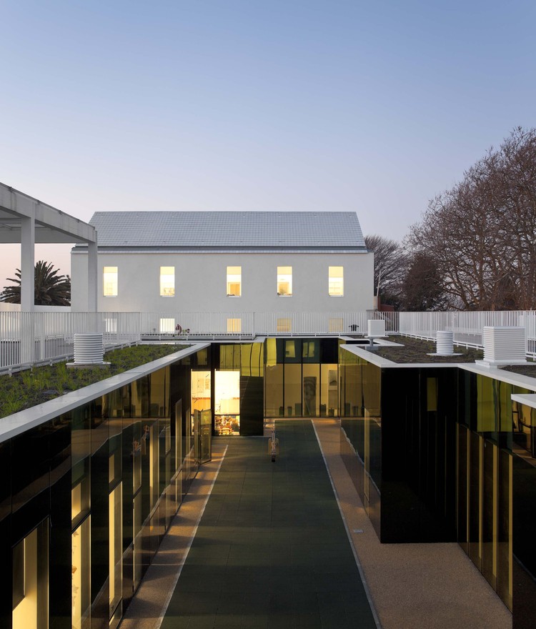 Colegio S.Miguel de Nevogilde / AVA Architects, © Fernando Guerra | FG+SG