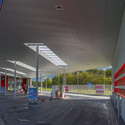Estación de Servicio Sustentable / Knevel Architecten - Gasolinera