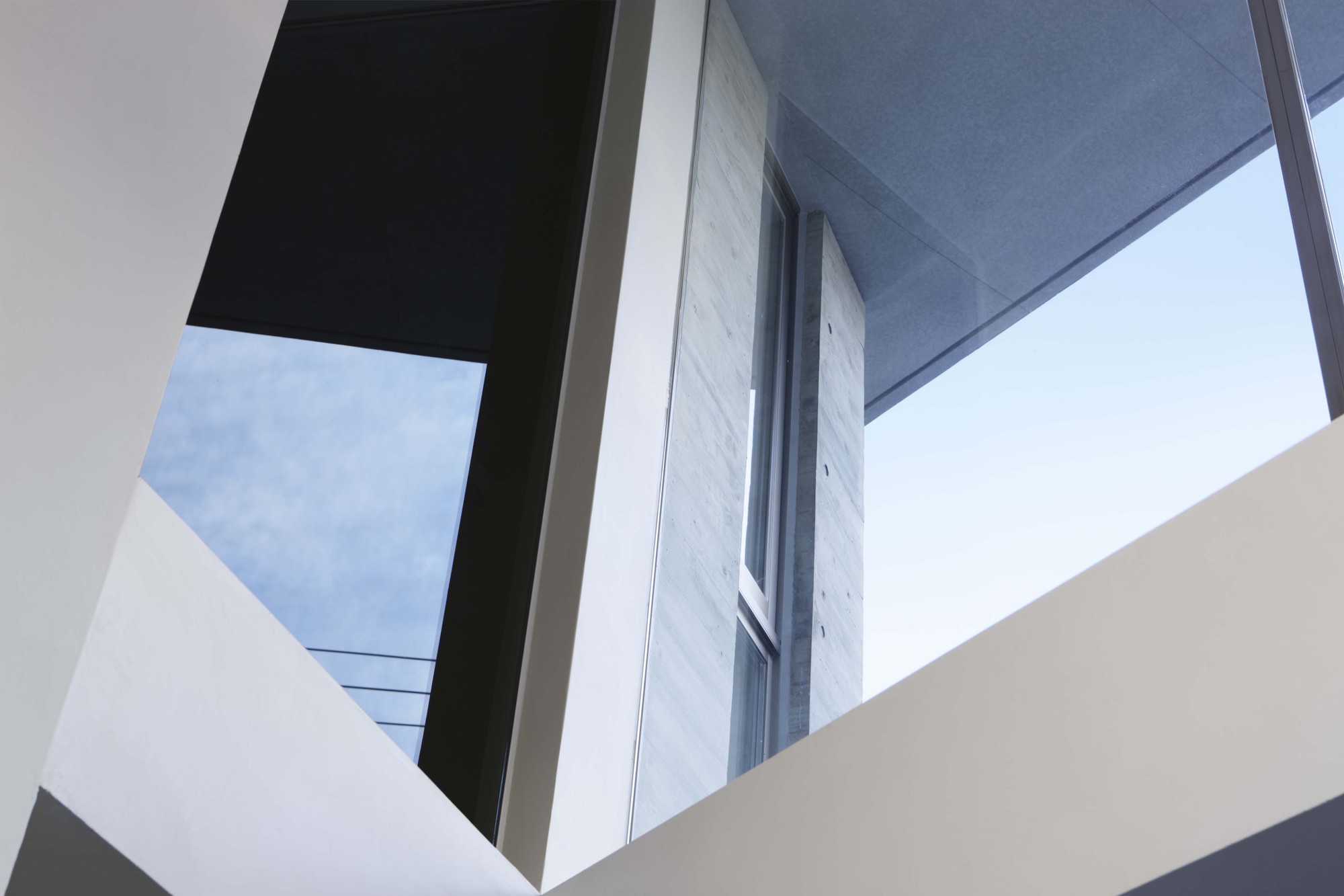 © Nacasa & Partners