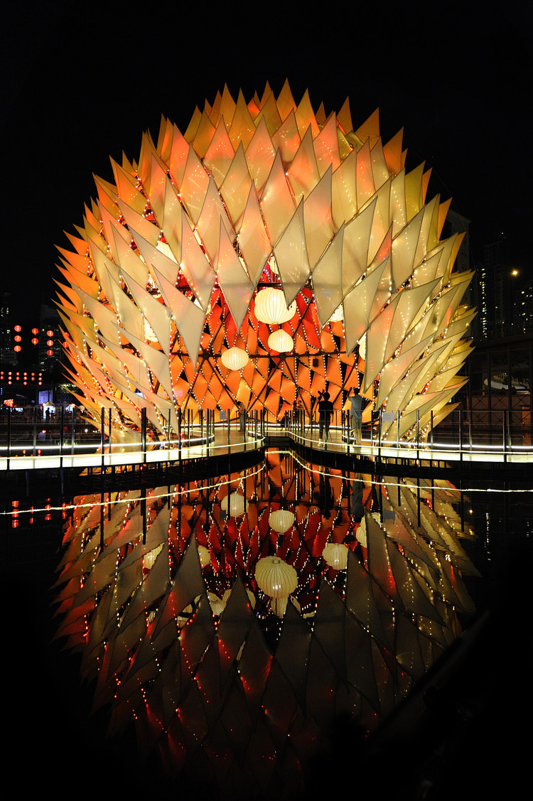 arquitectura estructural de luz: Golden Moon / LEAD, © Grandy Lui