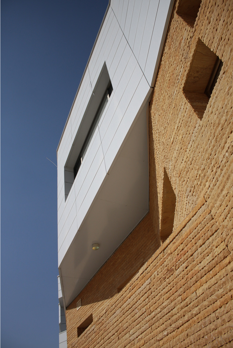 Gallery of DGS-Co Office Building / Ayeneh Office - 1
