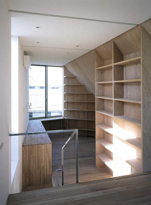 Matsubara House / Hiroyuki Ito + O.F.D. - Shelving, Facade, Beam, Closet