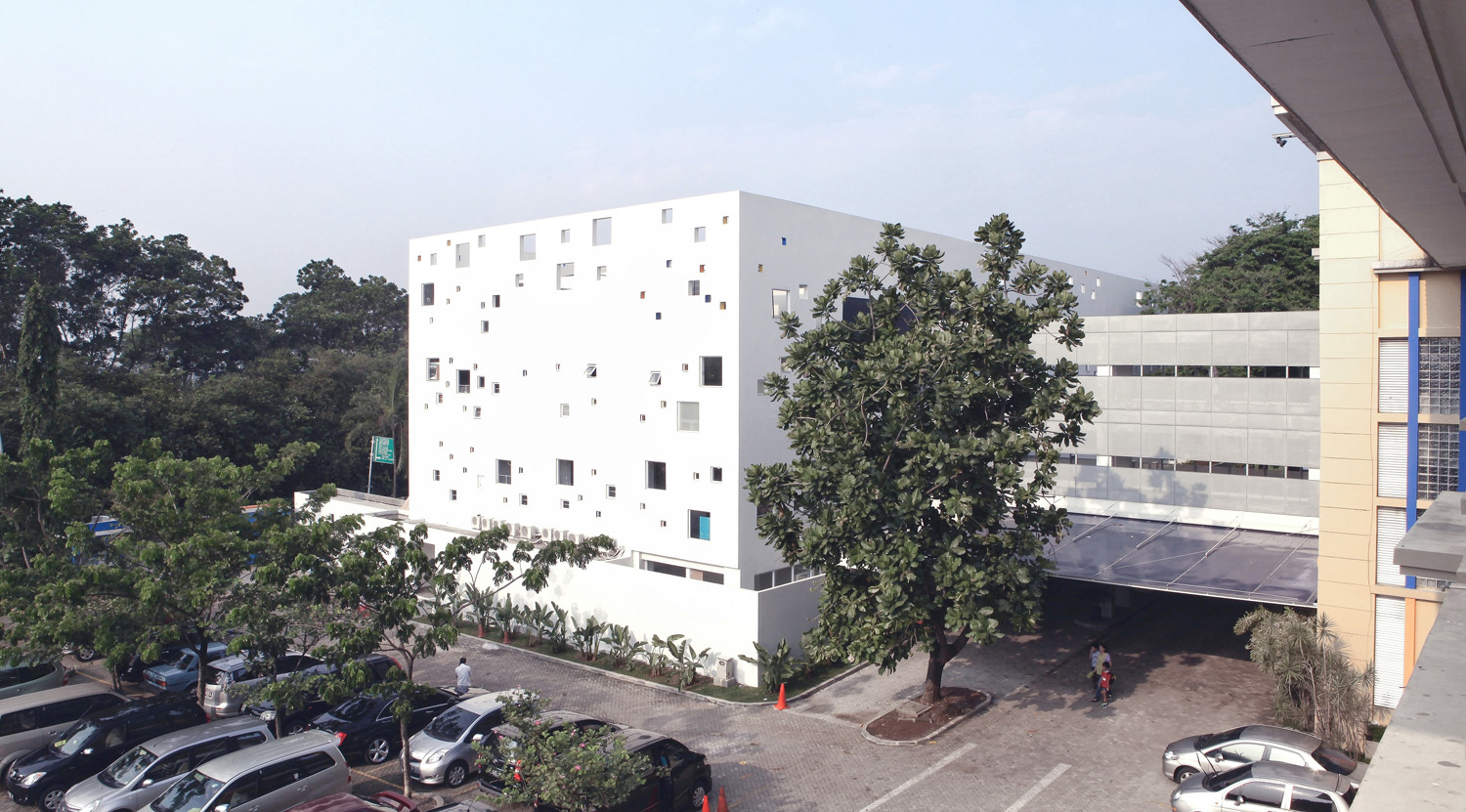 Gallery of Sekolah Bogor Raya / Indra Tata Adilaras 4