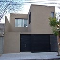 Casa 11 de Septiembre / KLM Arquitectos - Casas, Fachada, Puerta