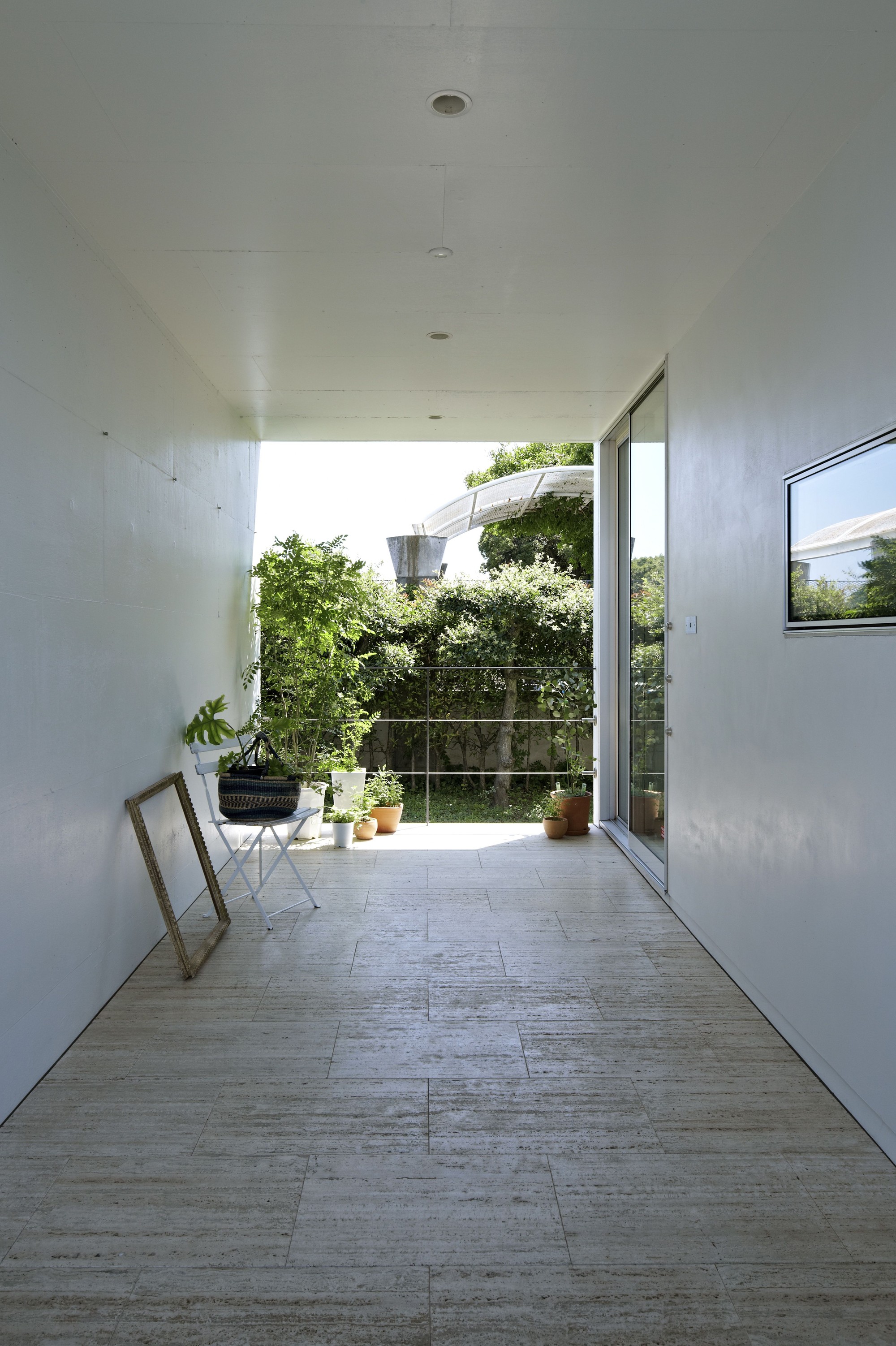 Gallery of Planter House / no.555 11