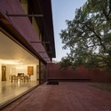  Casa de Três Pátios / Miguel Marcelino - Casas