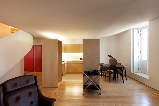 Reabilitação do Edifício Forrester / Correia/Ragazzi Arquitectos - Cadeira, Mesa