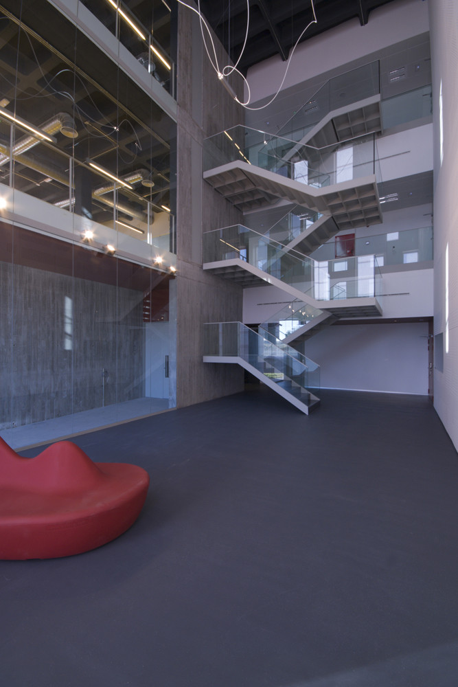 Galería de Instituto de Biología Funcional y Genómica / Mata y