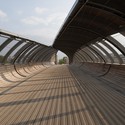 Pasarela sobre los Ferrocarriles / DVVD | Architectes - Designers - Puente Peatonal