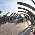 Pasarela sobre los Ferrocarriles / DVVD | Architectes - Designers - Puente Peatonal