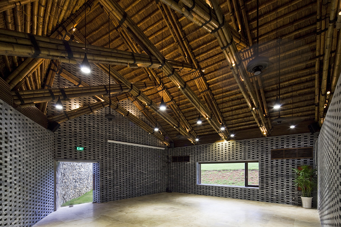 Gallery of Dai Lai Conference Hall / Vo Trong Nghia Architects - 15
