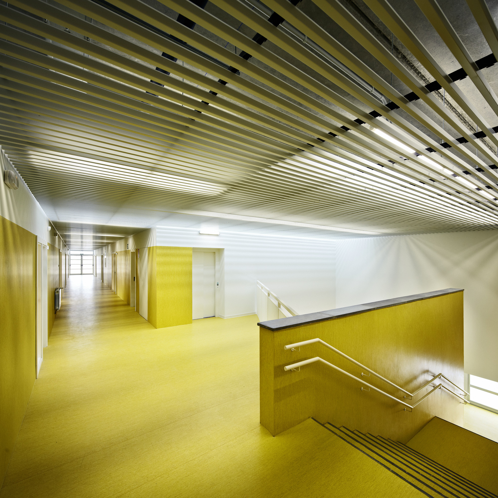 Gallery of School in Tarragona / Batlleiroig 4