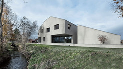 Haus am Bach公寓/Dolmus Architekten事务所